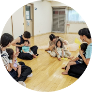 ベビーマッサージの様子